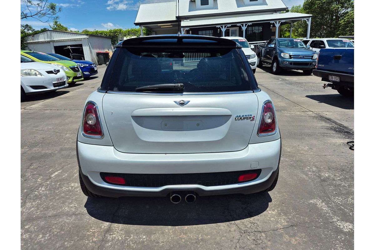 2009 MINI Hatch Cooper S R56