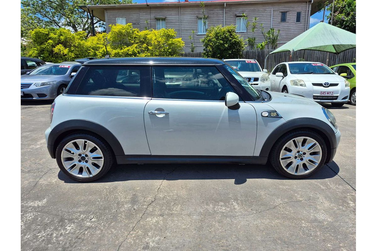 2009 MINI Hatch Cooper S R56
