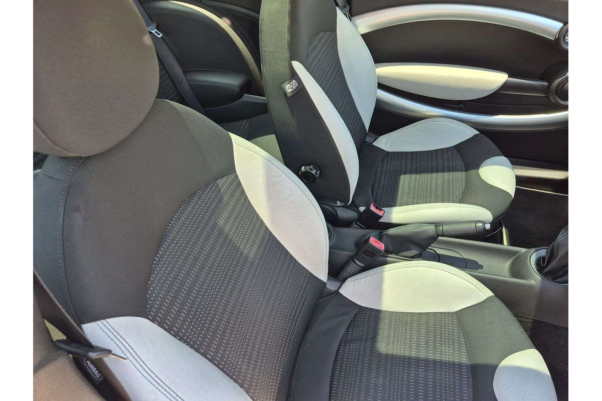 2009 MINI Hatch Cooper S R56