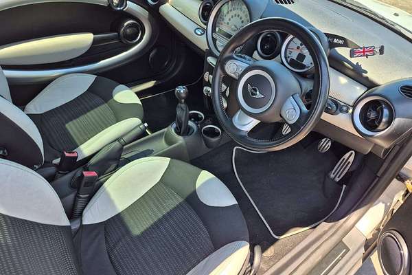 2009 MINI Hatch Cooper S R56