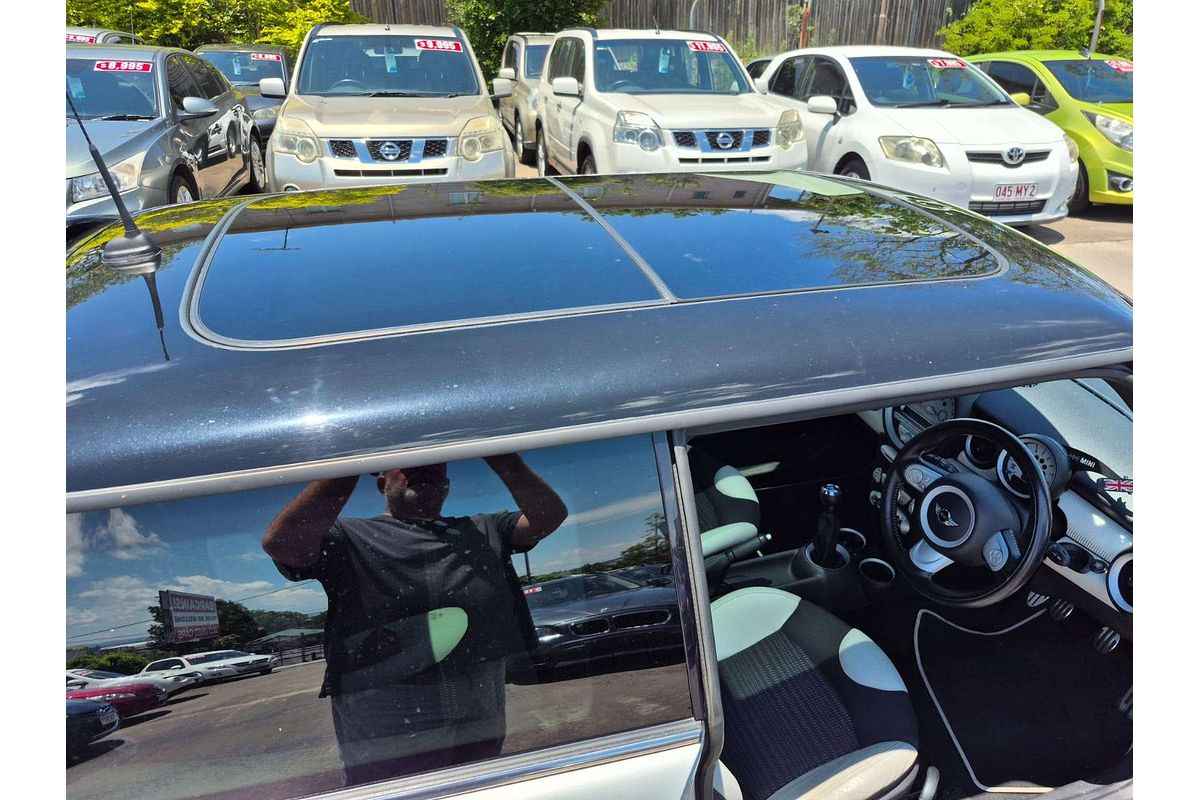 2009 MINI Hatch Cooper S R56