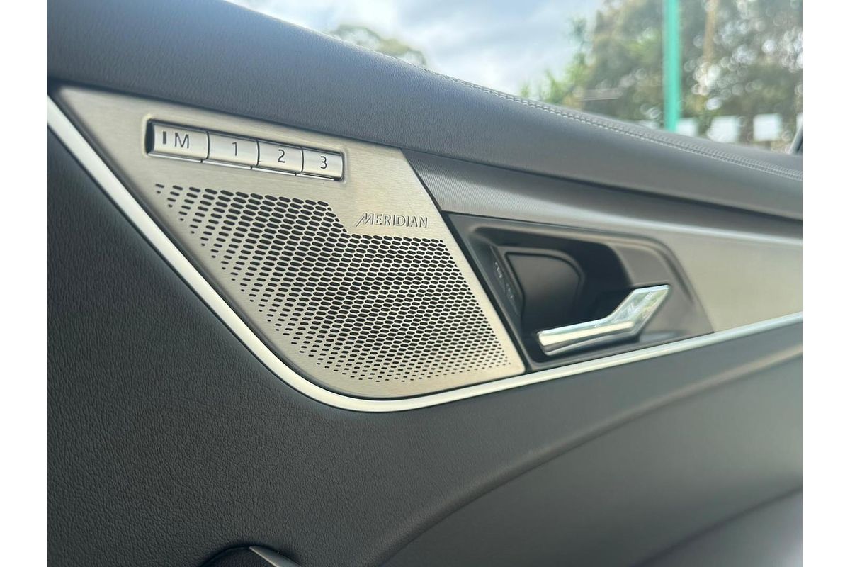 2025 Jaguar F-PACE PHEV P400e R-Dynamic SE 90th Anniversary Edition X761