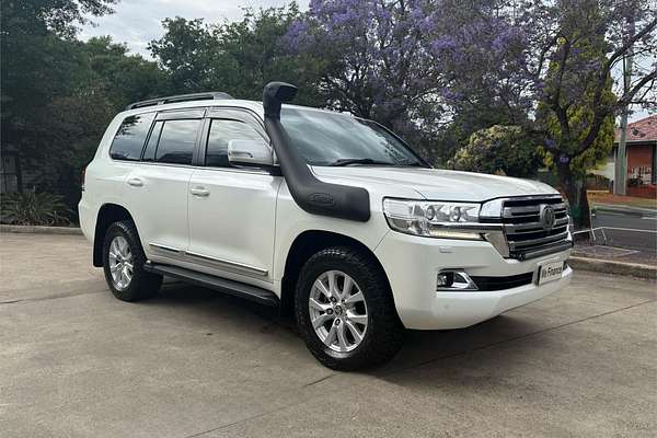2016 Toyota Landcruiser Sahara VDJ200R