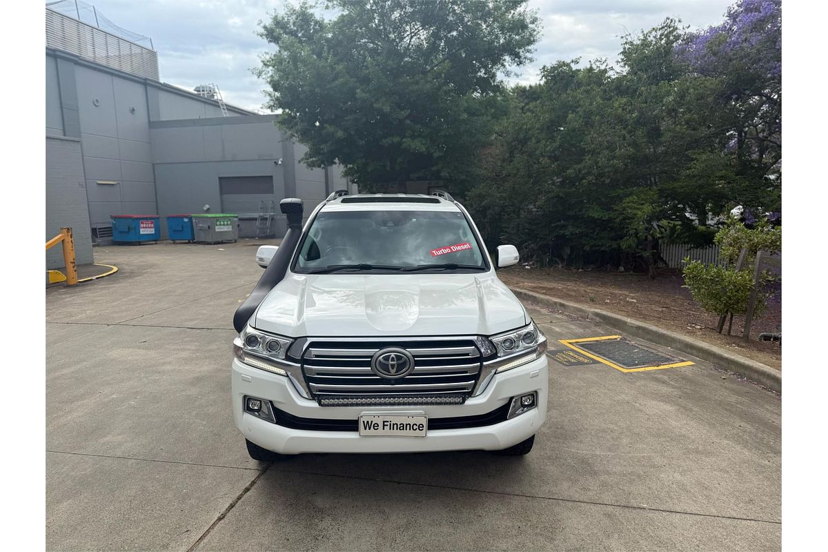 2016 Toyota Landcruiser Sahara VDJ200R