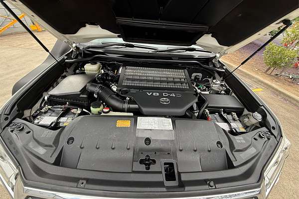 2016 Toyota Landcruiser Sahara VDJ200R