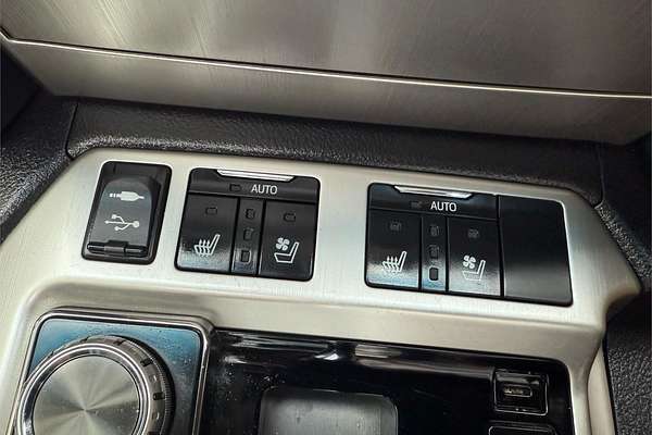 2016 Toyota Landcruiser Sahara VDJ200R