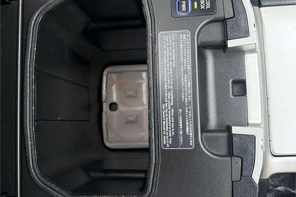 2016 Toyota Landcruiser Sahara VDJ200R