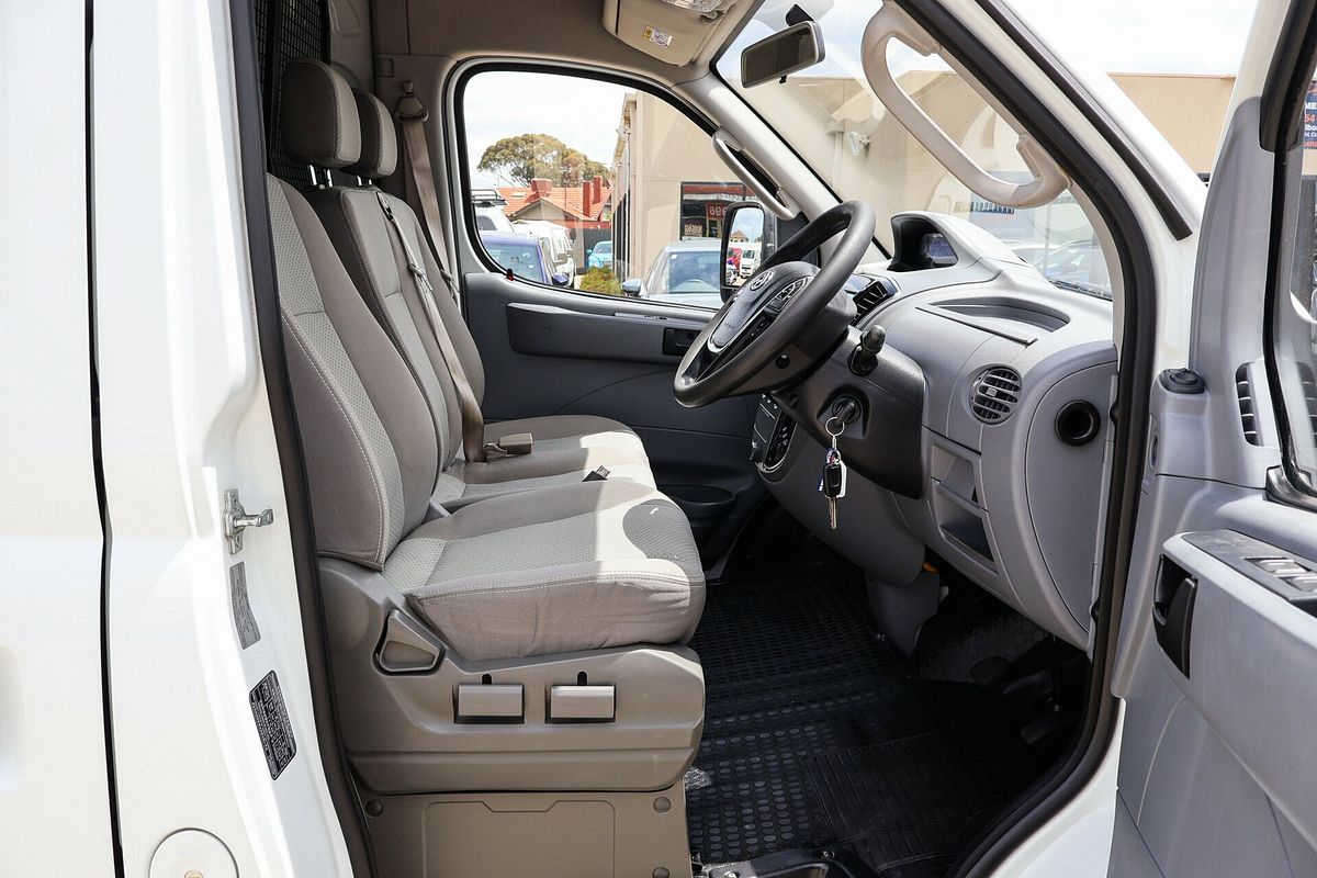 2022 LDV V80 LWB Mid Roof