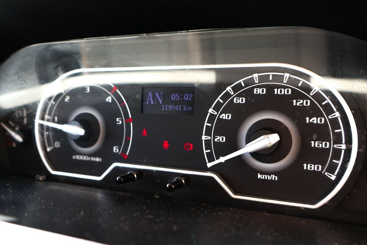 2022 LDV V80 LWB Mid Roof