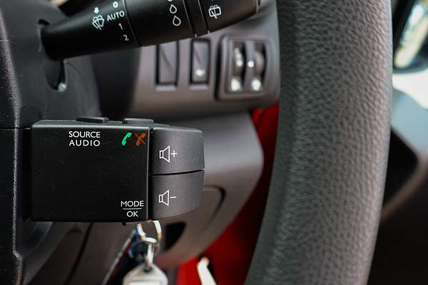 2022 Mitsubishi Express GLX SN LWB