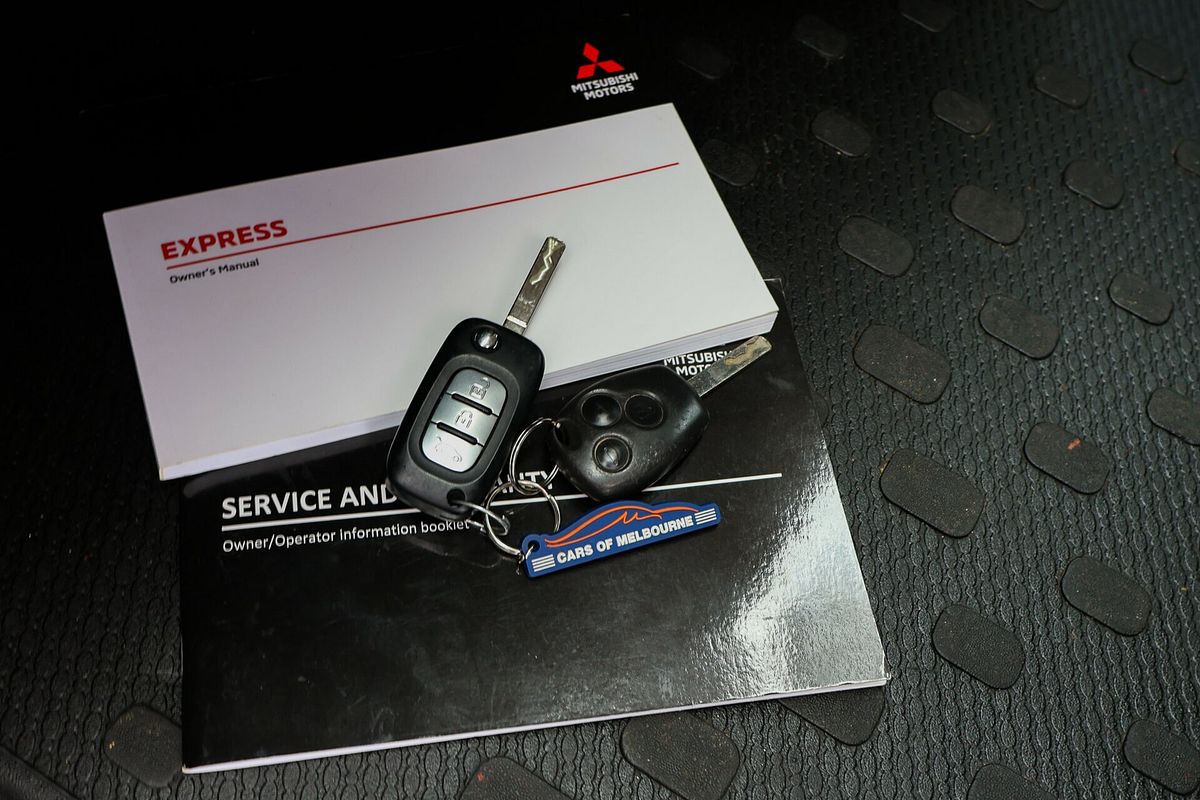 2022 Mitsubishi Express GLX SN LWB