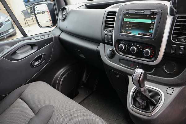 2022 Mitsubishi Express GLX SN LWB