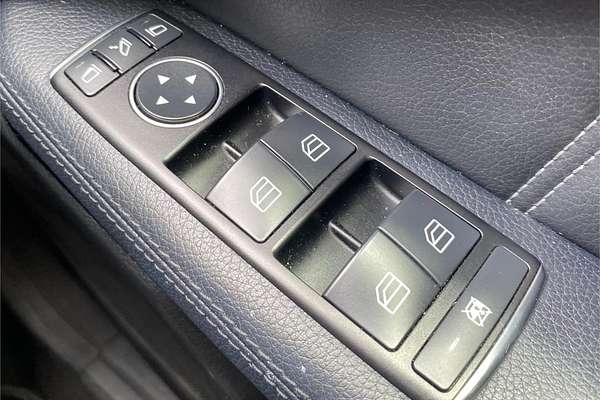 2013 Mercedes-Benz E-Class E250 CDI BlueEFFICIENCY Avantgarde W212