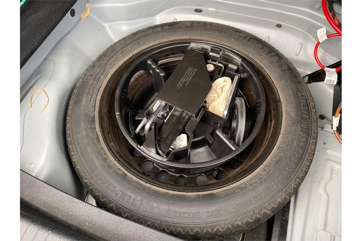 2013 Mercedes-Benz E-Class E250 CDI BlueEFFICIENCY Avantgarde W212