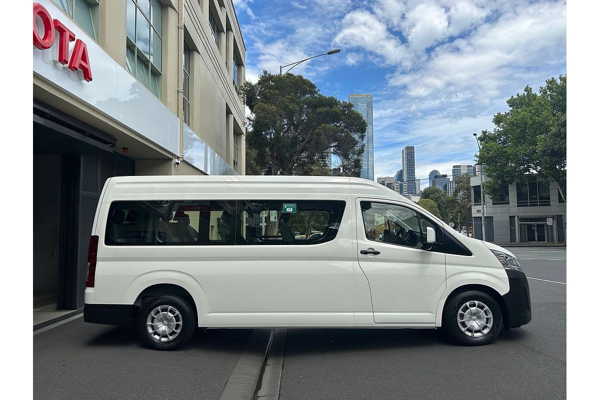 2019 Toyota Hiace Hiace Bus SLWB 2.8L T Diesel Automatic