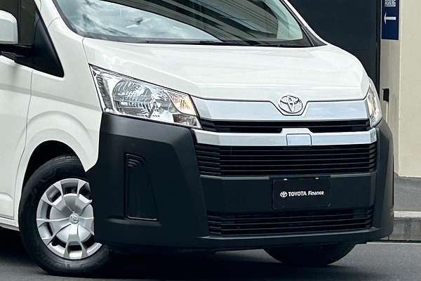 2019 Toyota Hiace Hiace Bus SLWB 2.8L T Diesel Automatic