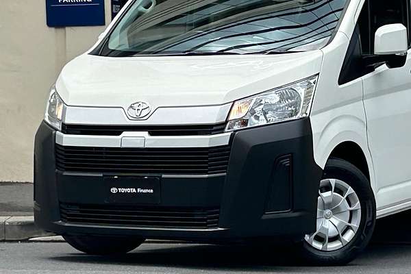 2019 Toyota Hiace Hiace Bus SLWB 2.8L T Diesel Automatic