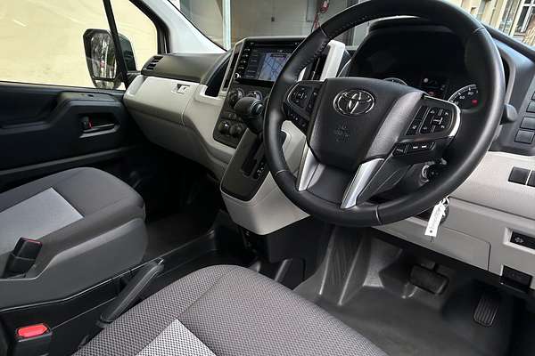 2019 Toyota Hiace Hiace Bus SLWB 2.8L T Diesel Automatic