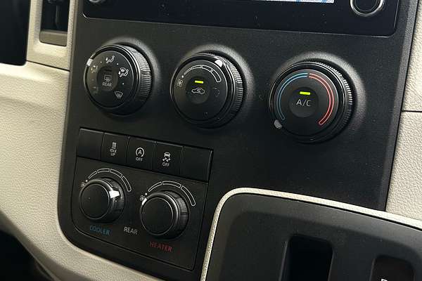 2019 Toyota Hiace Hiace Bus SLWB 2.8L T Diesel Automatic