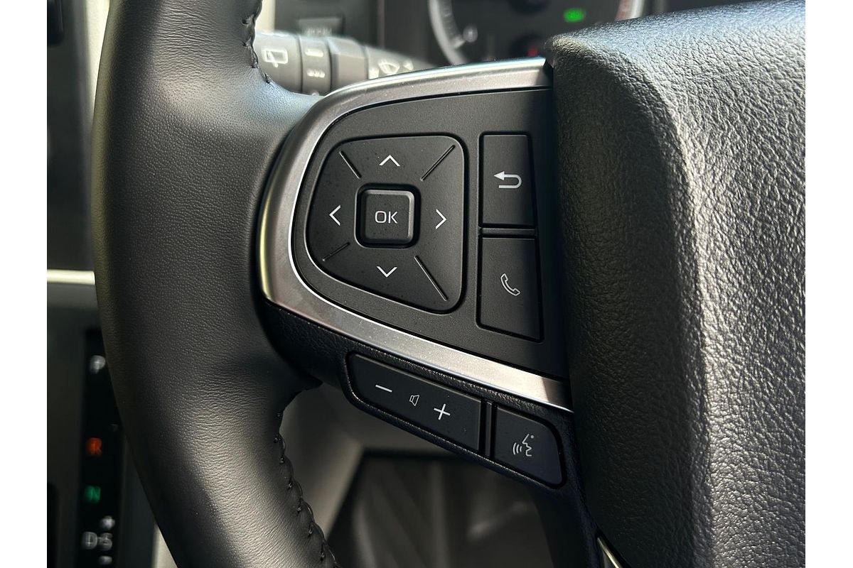 2019 Toyota Hiace Hiace Bus SLWB 2.8L T Diesel Automatic