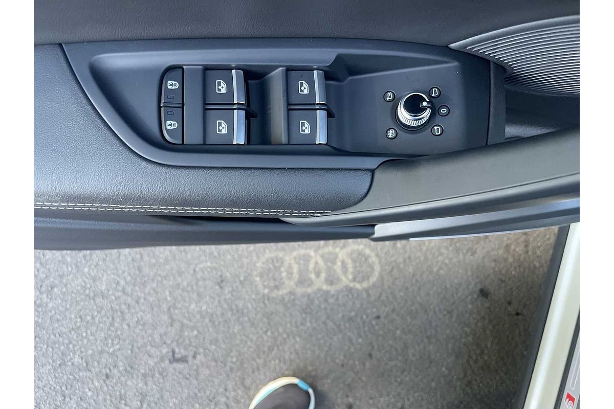 2024 Audi Q5 S line Prestige