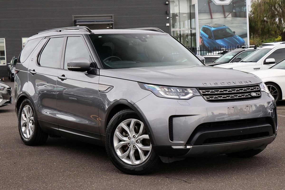 2020 Land Rover Discovery SD4 SE Series 5