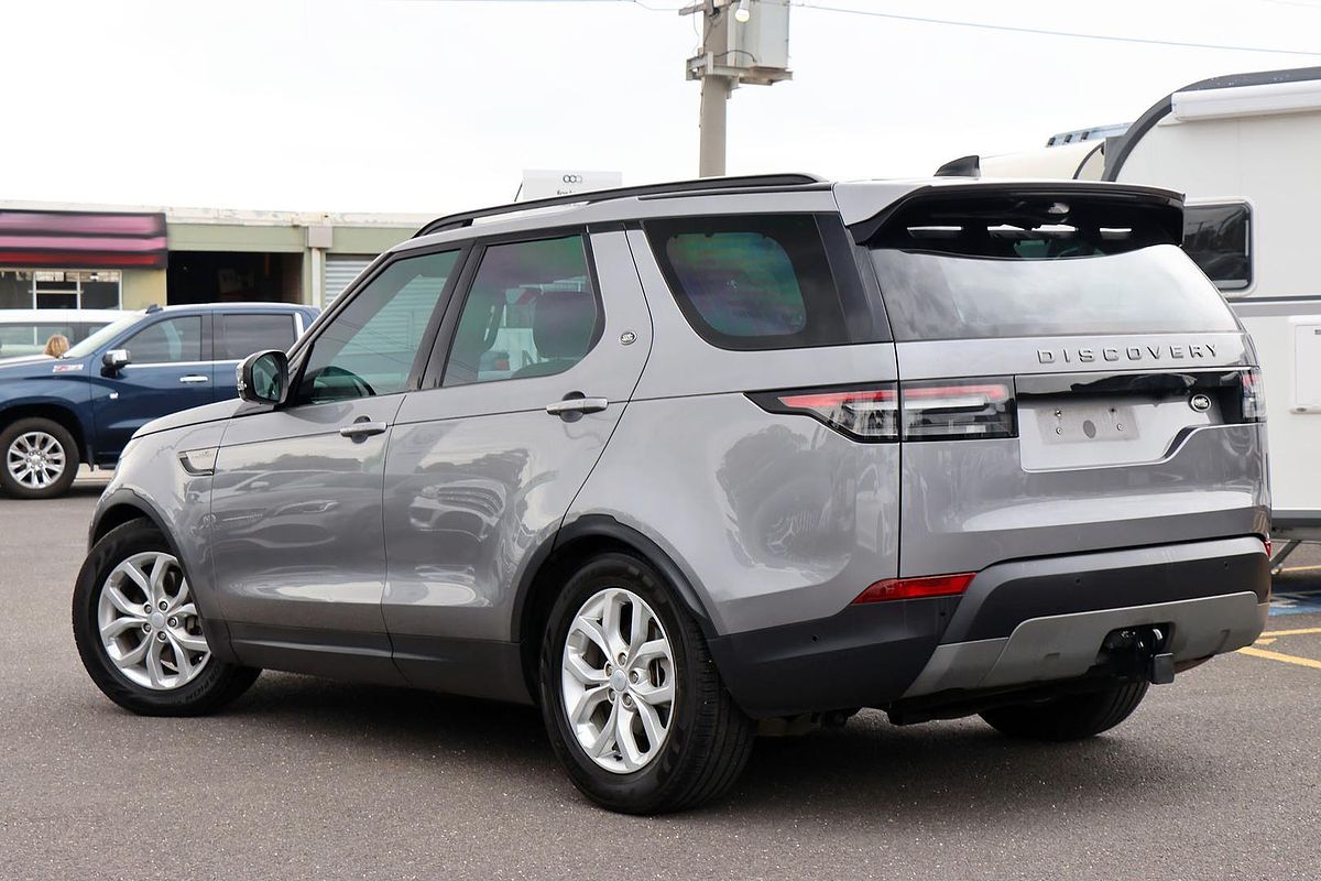 2020 Land Rover Discovery SD4 SE Series 5