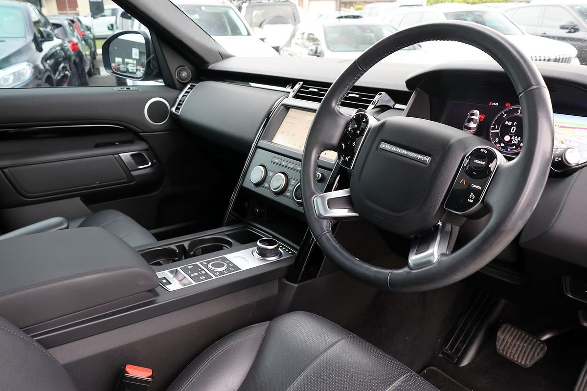 2020 Land Rover Discovery SD4 SE Series 5