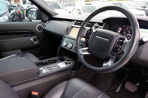 2020 Land Rover Discovery SD4 SE Series 5