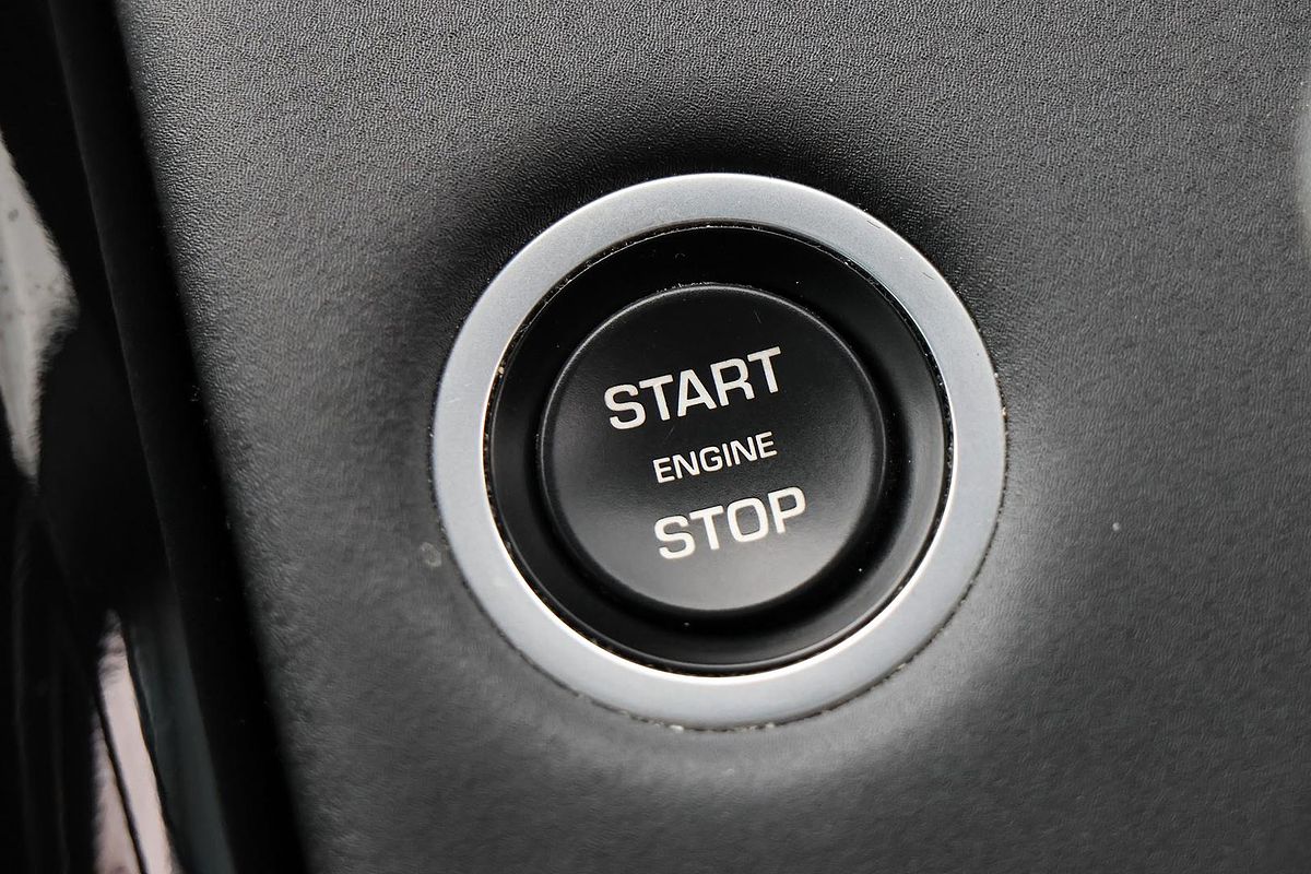 2020 Land Rover Discovery SD4 SE Series 5