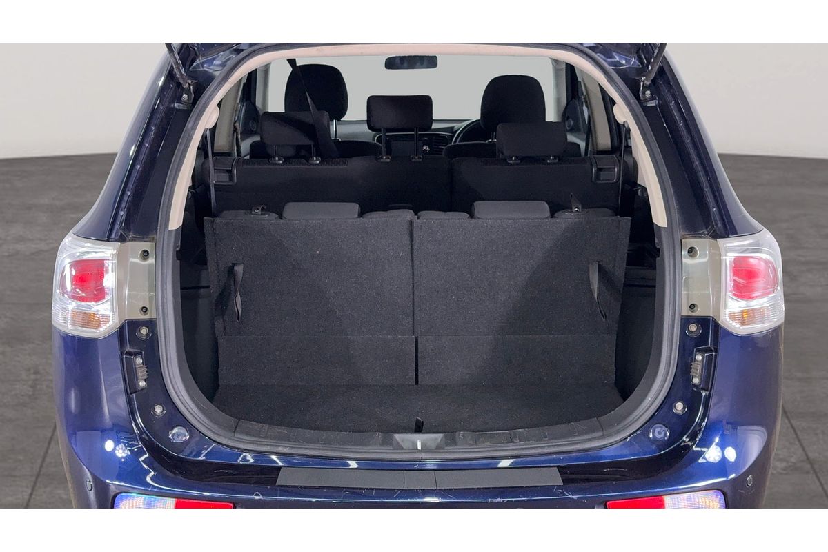 2013 Mitsubishi Outlander LS ZJ