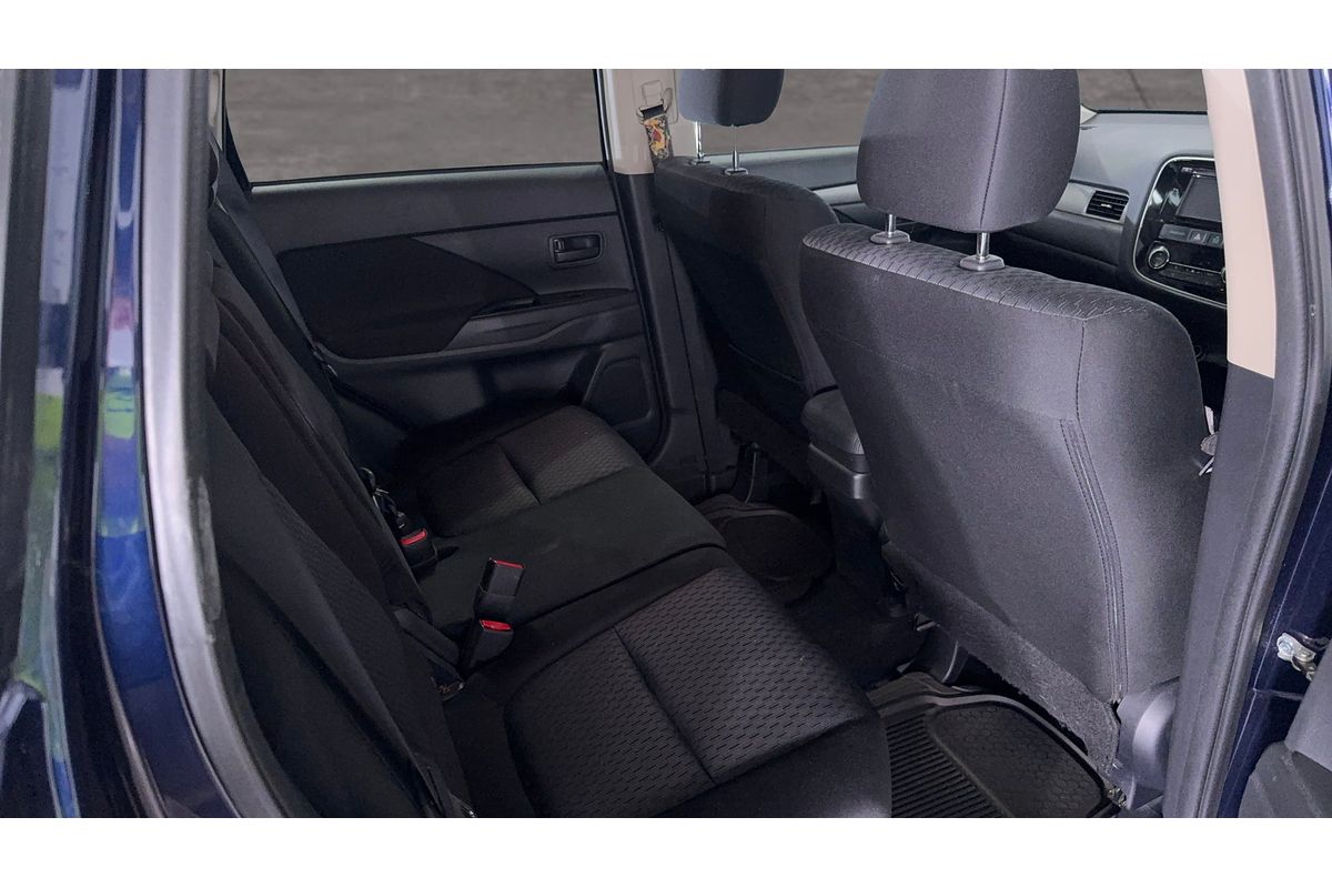 2013 Mitsubishi Outlander LS ZJ