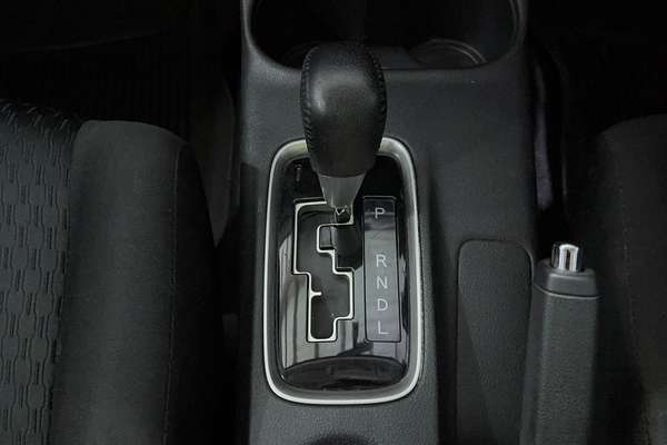 2013 Mitsubishi Outlander LS ZJ