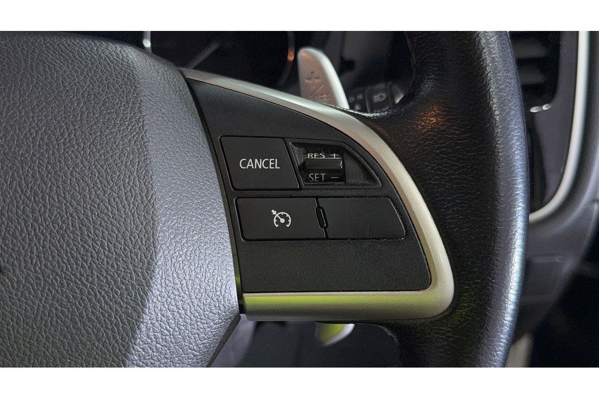 2013 Mitsubishi Outlander LS ZJ