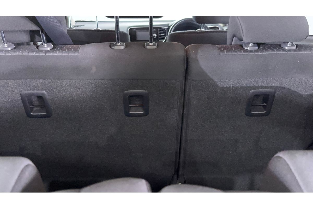 2013 Mitsubishi Outlander LS ZJ