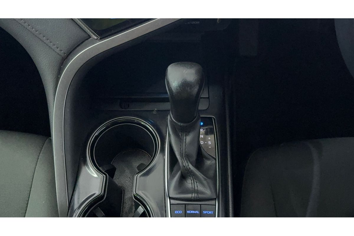 2020 Toyota Camry Ascent Sport AXVH71R