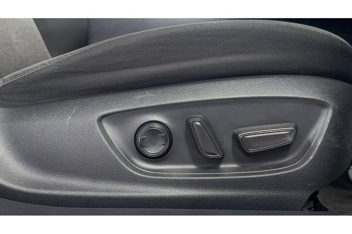 2020 Toyota Camry Ascent Sport AXVH71R