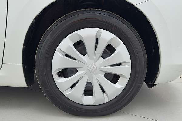 2024 Suzuki Swift Hybrid UZ