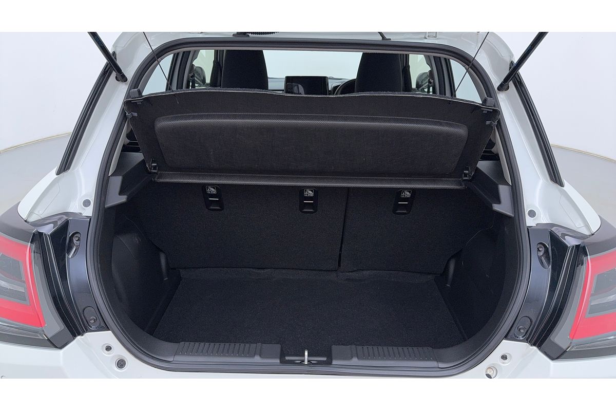 2024 Suzuki Swift Hybrid UZ