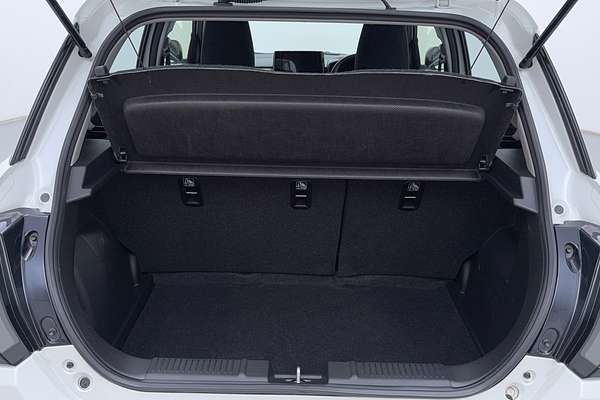 2024 Suzuki Swift Hybrid UZ