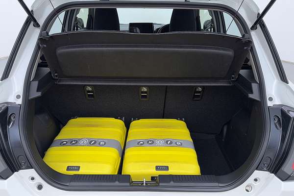 2024 Suzuki Swift Hybrid UZ