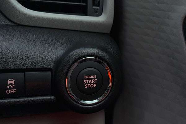 2024 Suzuki Swift Hybrid UZ