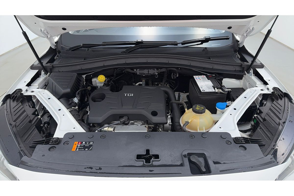 2022 MG HS Essence SAS23