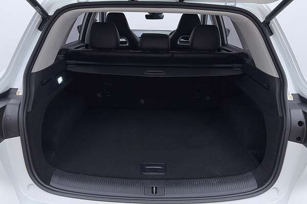 2022 MG HS Essence SAS23