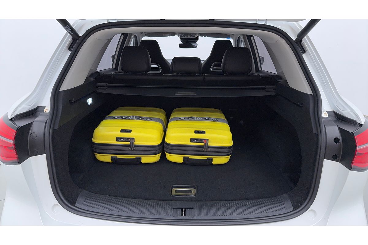 2022 MG HS Essence SAS23