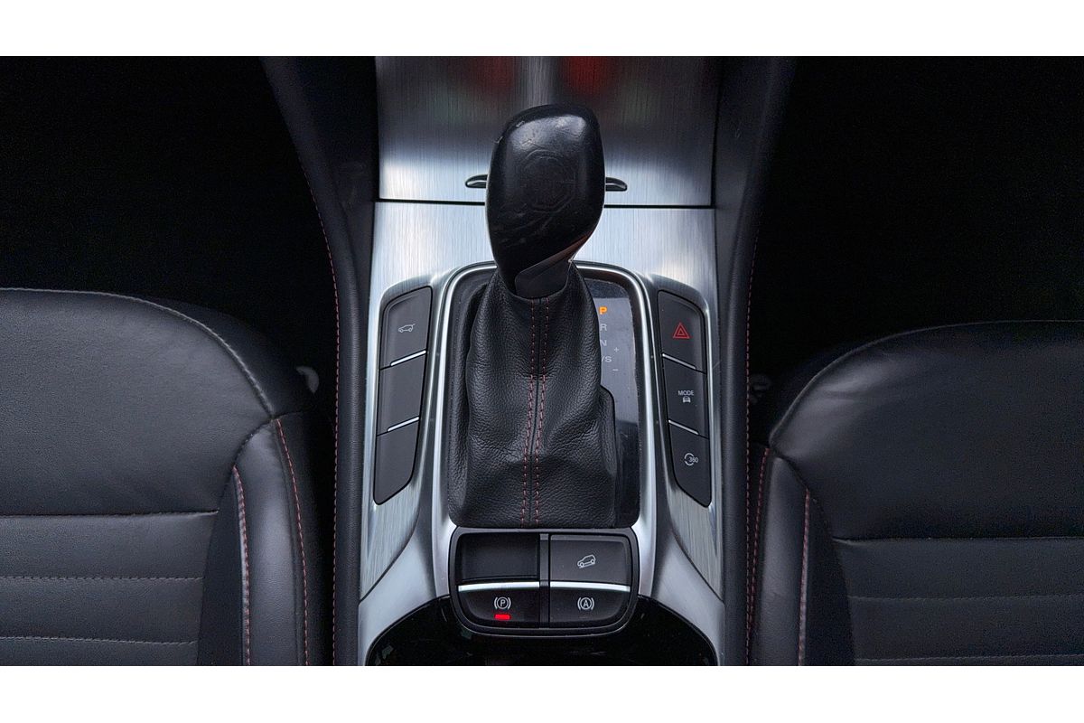 2022 MG HS Essence SAS23