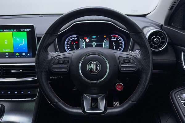 2022 MG HS Essence SAS23