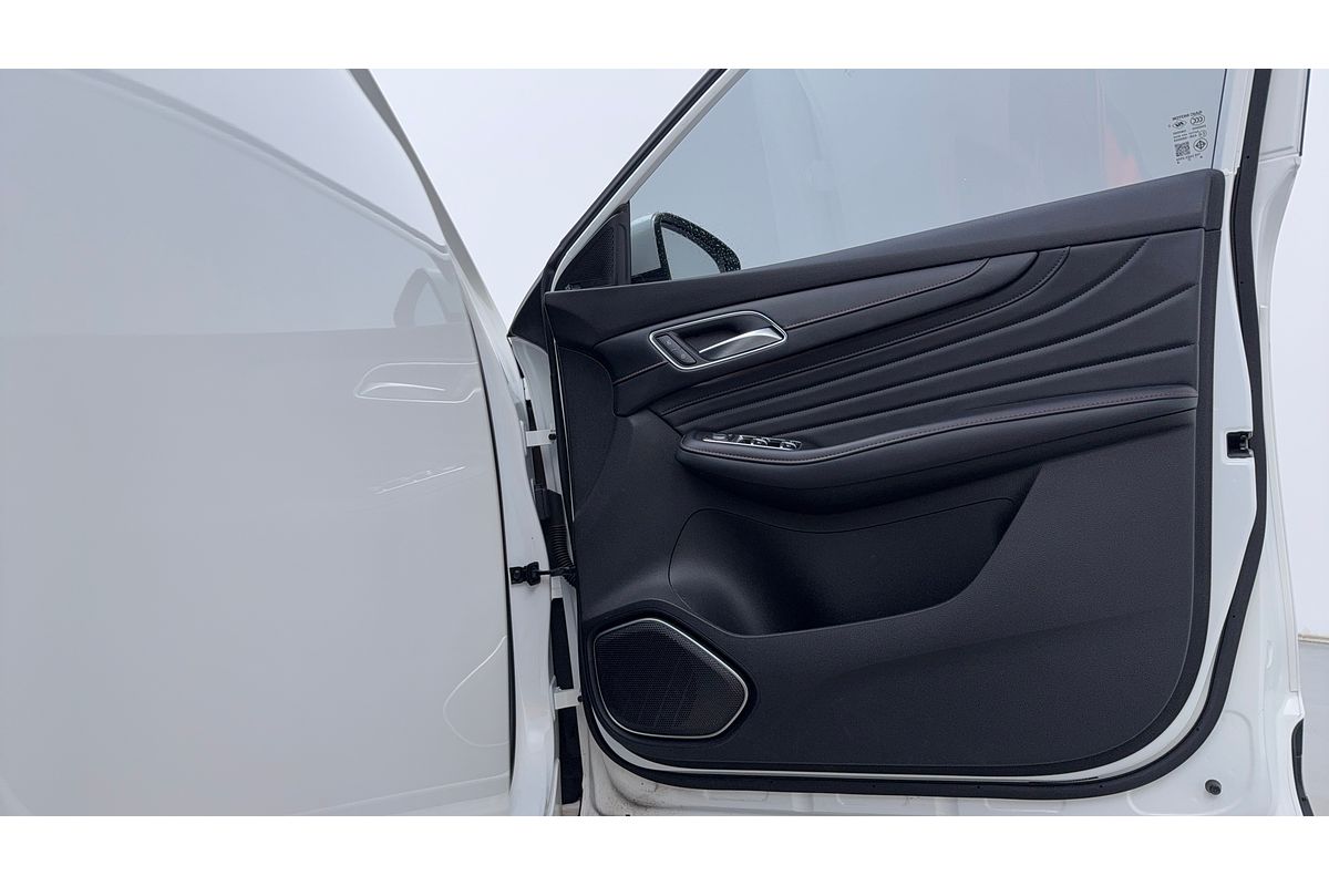 2022 MG HS Essence SAS23