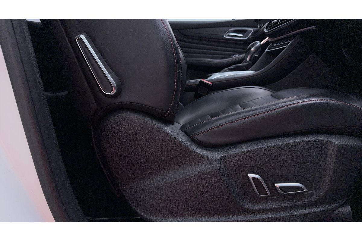 2022 MG HS Essence SAS23