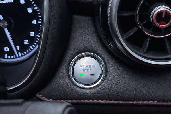 2022 MG HS Essence SAS23